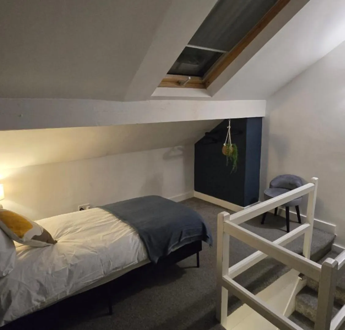 Cosy 3 Bedroom, 5 Bed House! Leeds  Hébergement de vacances Leeds (West Yorkshire)